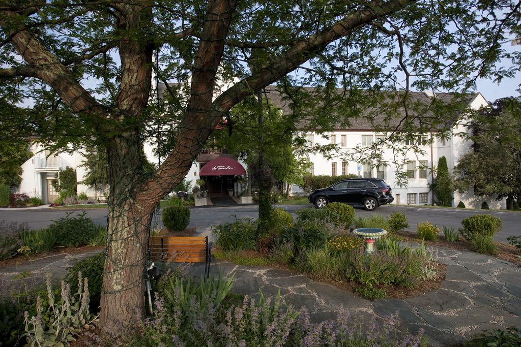 La Tourelle Hotel & Spa Ithaca Exterior photo